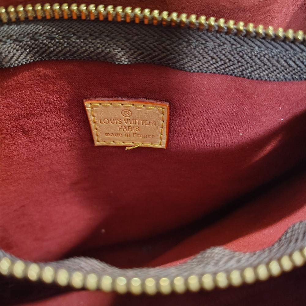 Authentic Louis Vuitton Purse - Picture 7 of 9